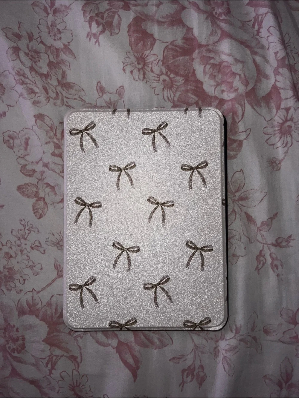 Cream Glitter Bow Kindle Case